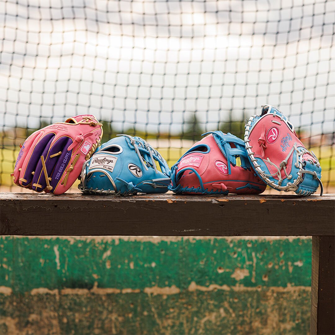 Exclusive Heart of the Hide 32.5" Catcher's Mitt Right Hand Throw - Image 11