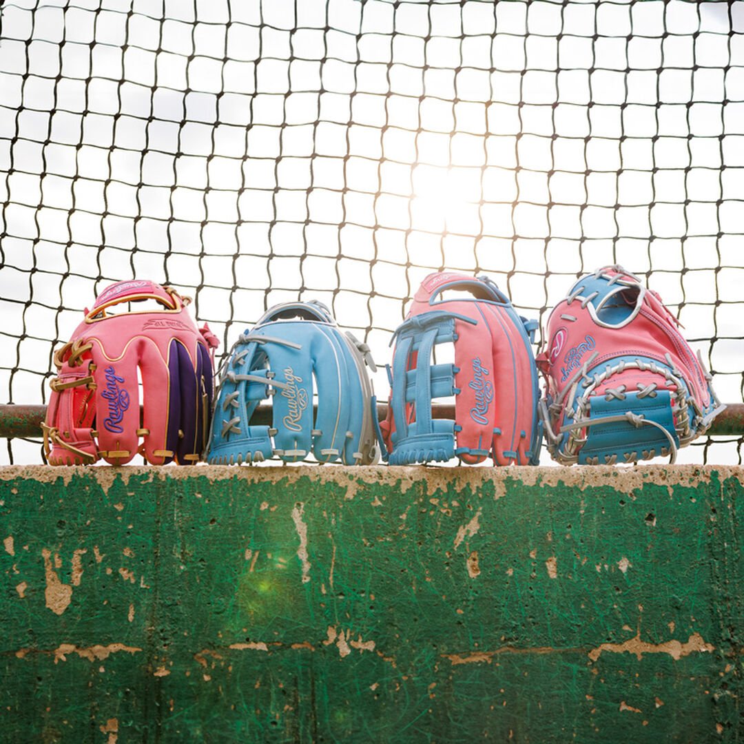 Exclusive Heart of the Hide 32.5" Catcher's Mitt Right Hand Throw - Image 15