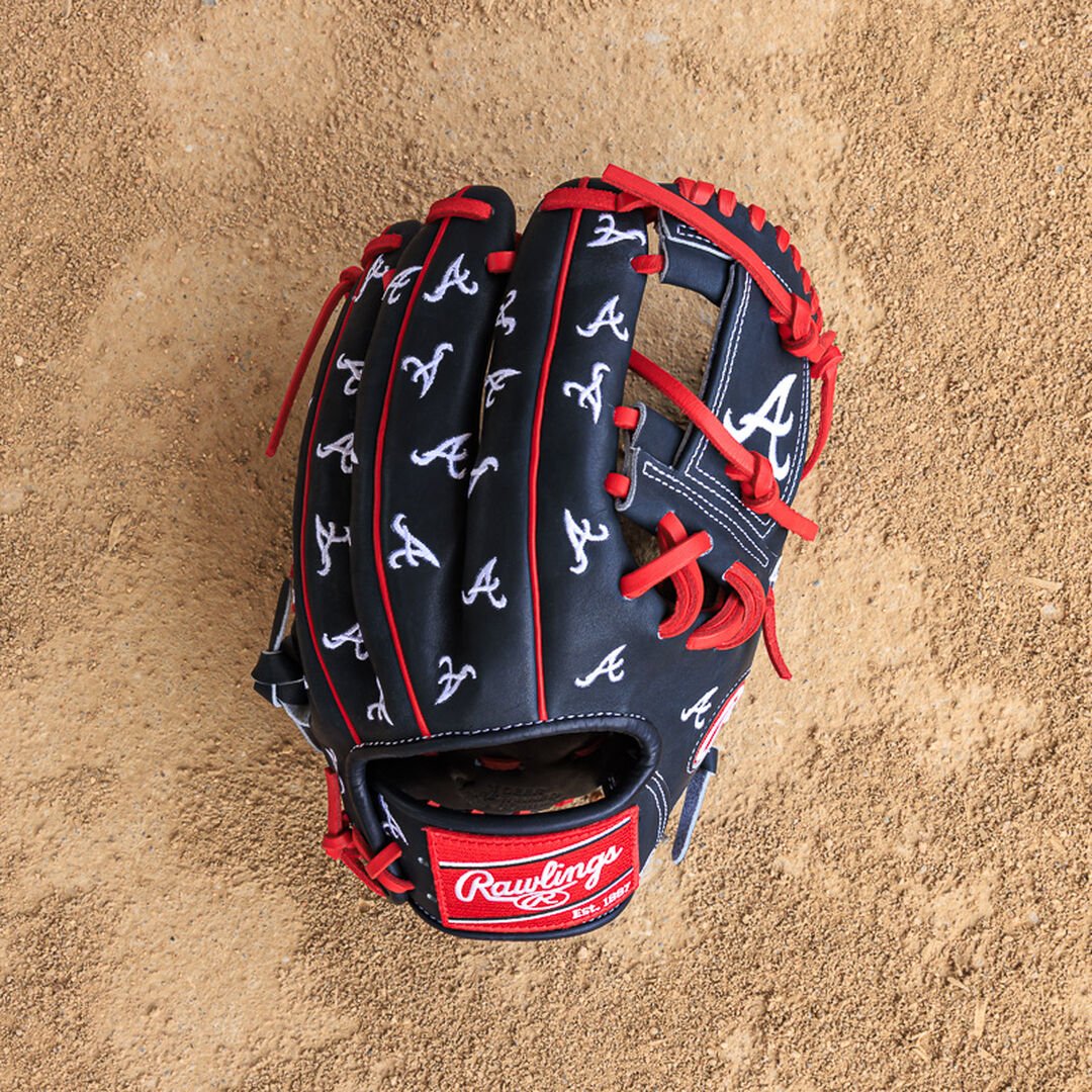 Atlanta Braves Heart of the Hide 11.75-Inch Infield Glove - Image 7