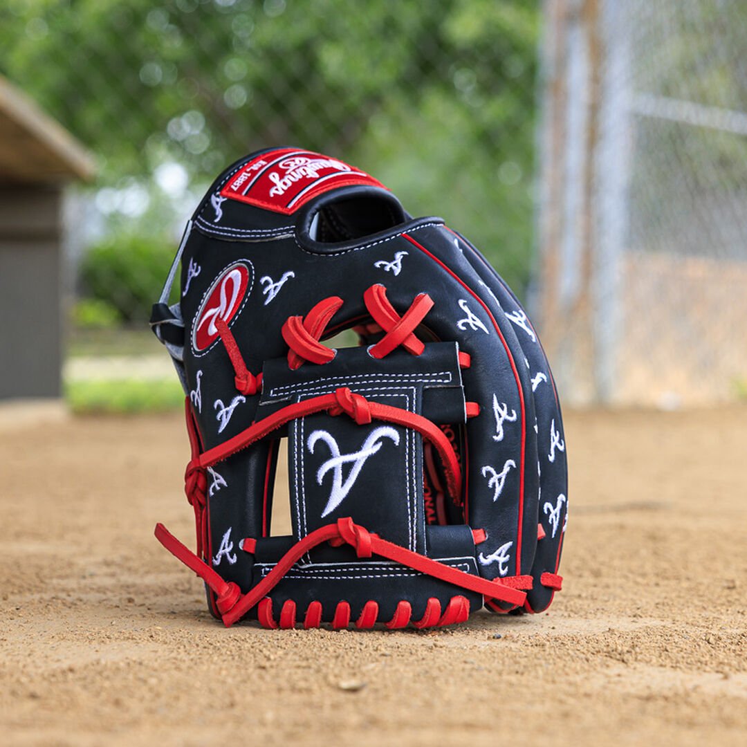 Atlanta Braves Heart of the Hide 11.75-Inch Infield Glove - Image 16