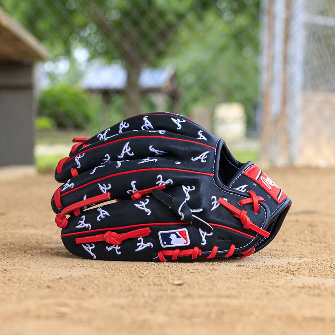 Atlanta Braves Heart of the Hide 11.75-Inch Infield Glove - Image 17