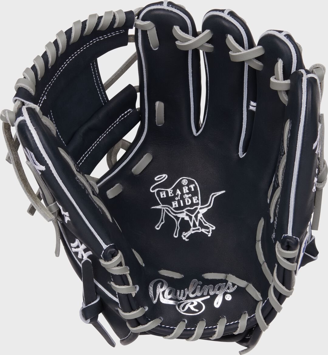New York Yankees Heart of the Hide 11.75-Inch Infield Glove - Image 6