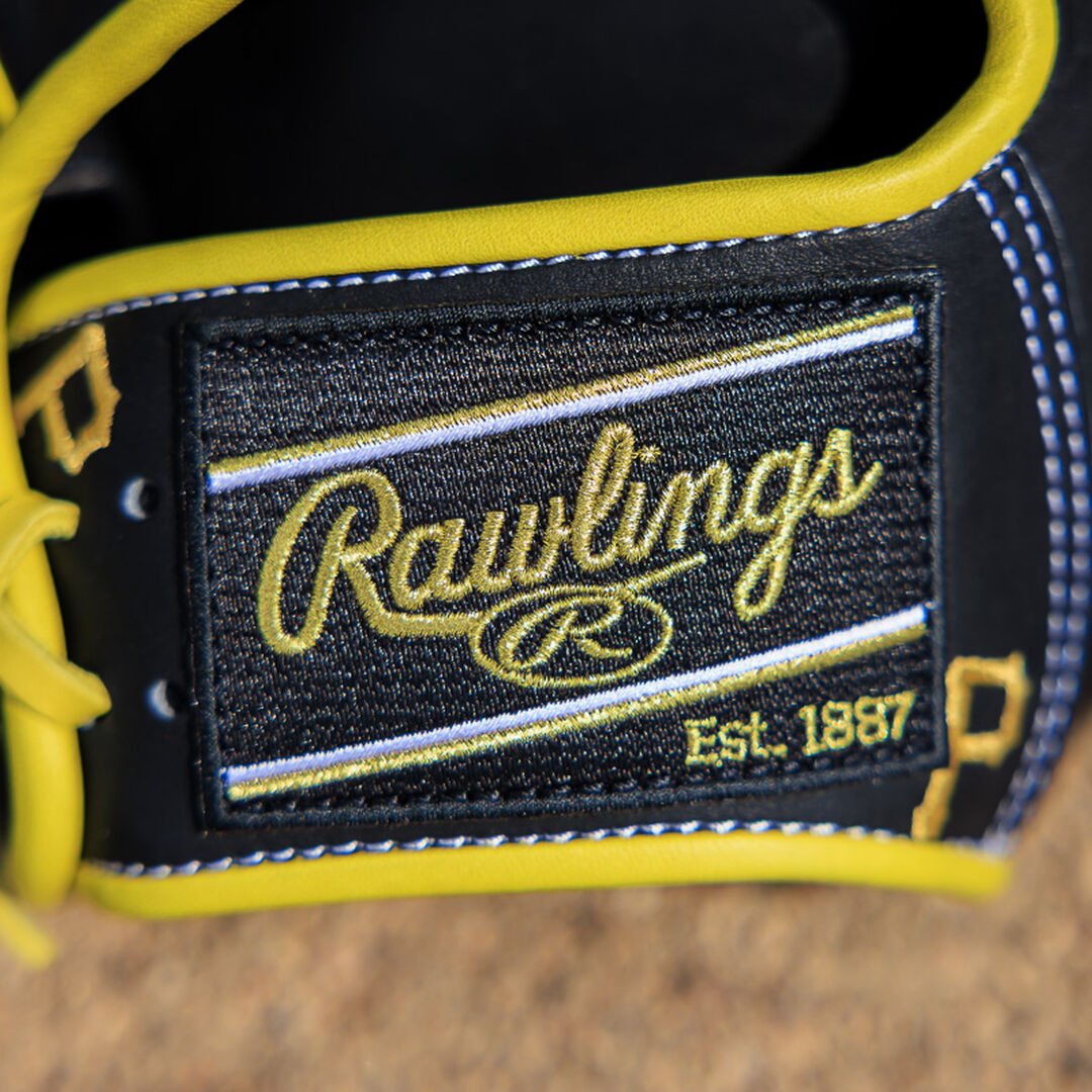 Pittsburgh Pirates Heart of the Hide 11.75-Inch Infield Glove - Image 12