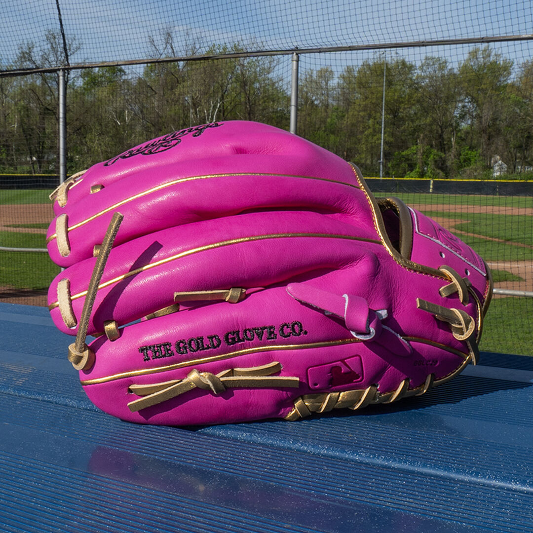 Exclusive 11.5-Inch R2G Heart of the Hide Berry Infield Glove Right Hand Throw - Image 10