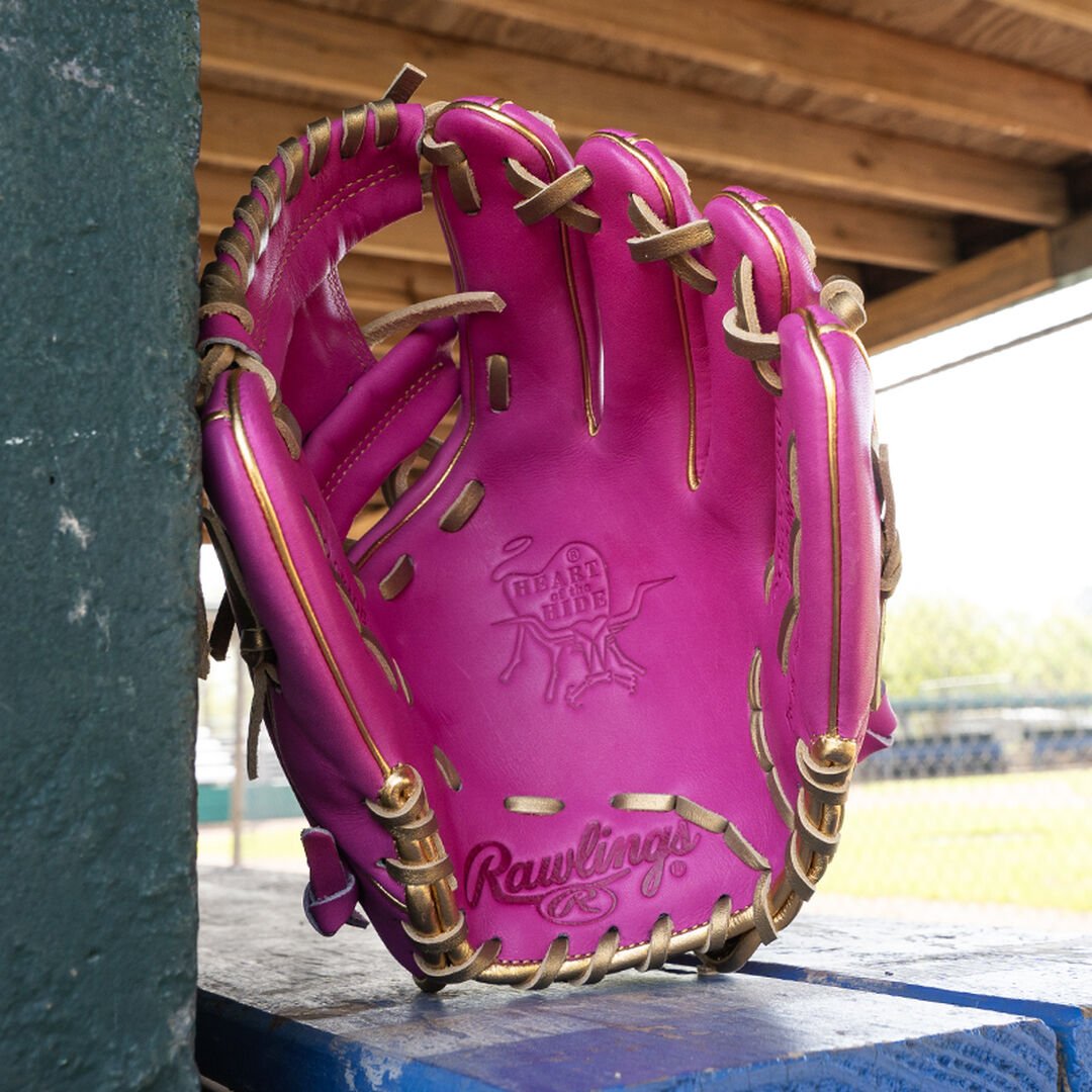 Exclusive 11.5-Inch R2G Heart of the Hide Berry Infield Glove Right Hand Throw - Image 11