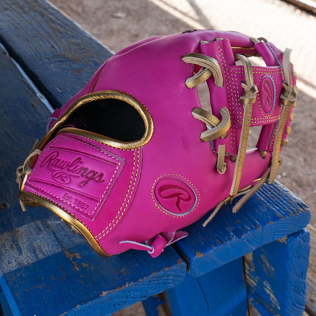 Exclusive 11.5-Inch R2G Heart of the Hide Berry Infield Glove Right Hand Throw - Image 16