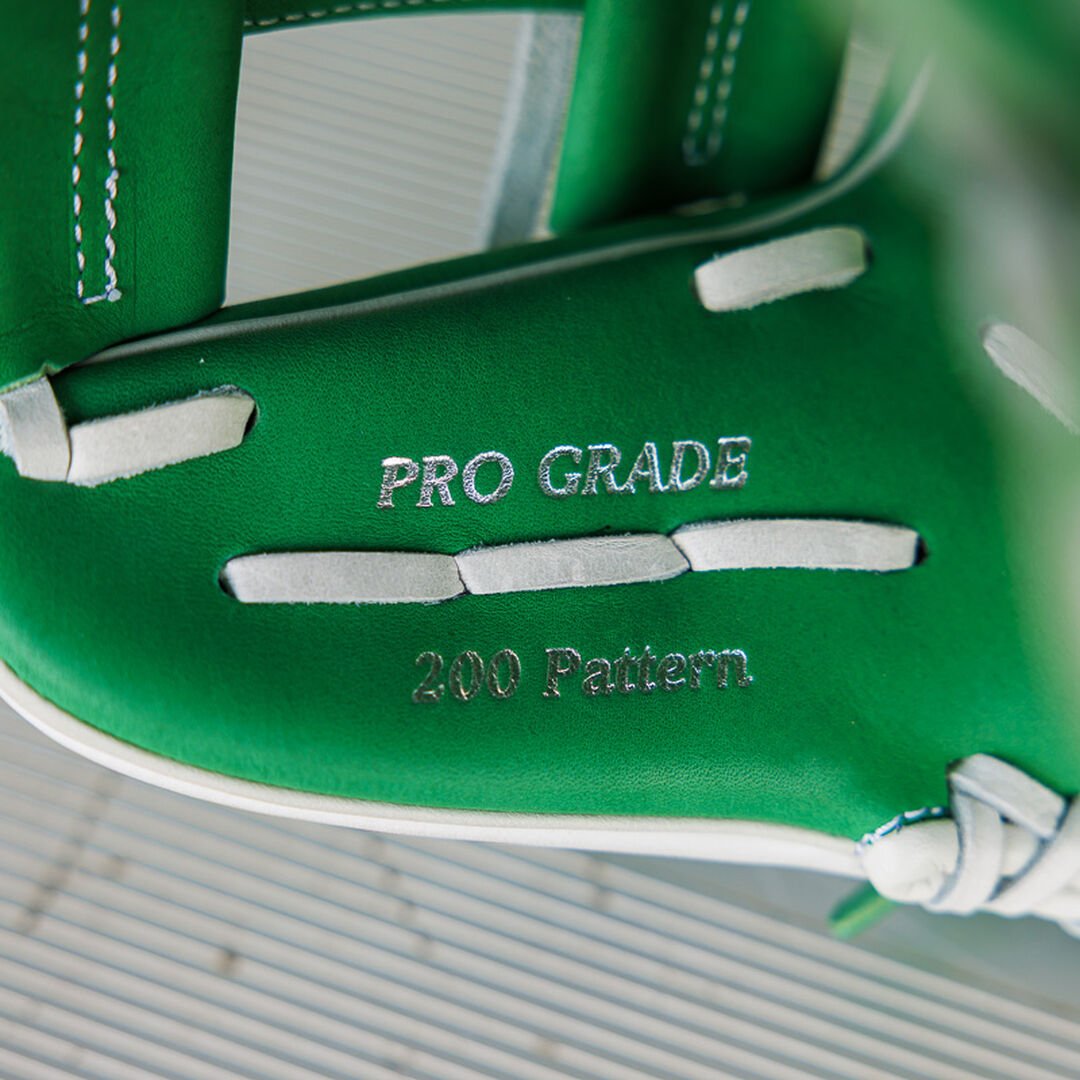 Exclusive Heart of the Hide 11.5-Inch Kelly Green Infield Glove Right Hand Throw - Image 14