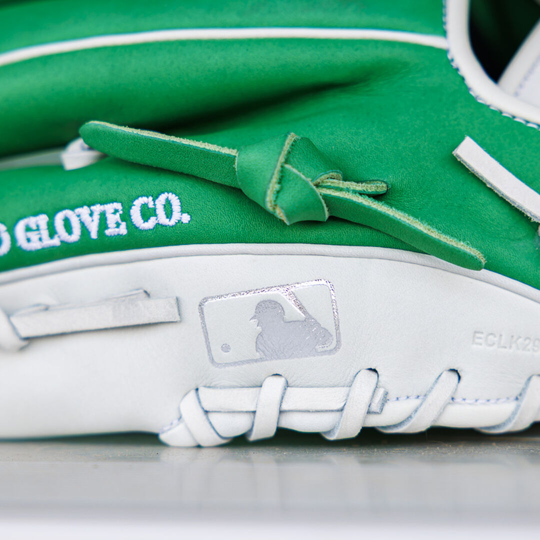 Exclusive Heart of the Hide 11.5-Inch Kelly Green Infield Glove Right Hand Throw - Image 15