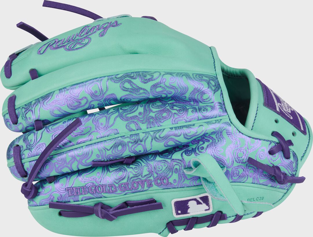 Heart of the Hide 11.5-Inch Mint Infield Glove Right Hand Throw - Image 5