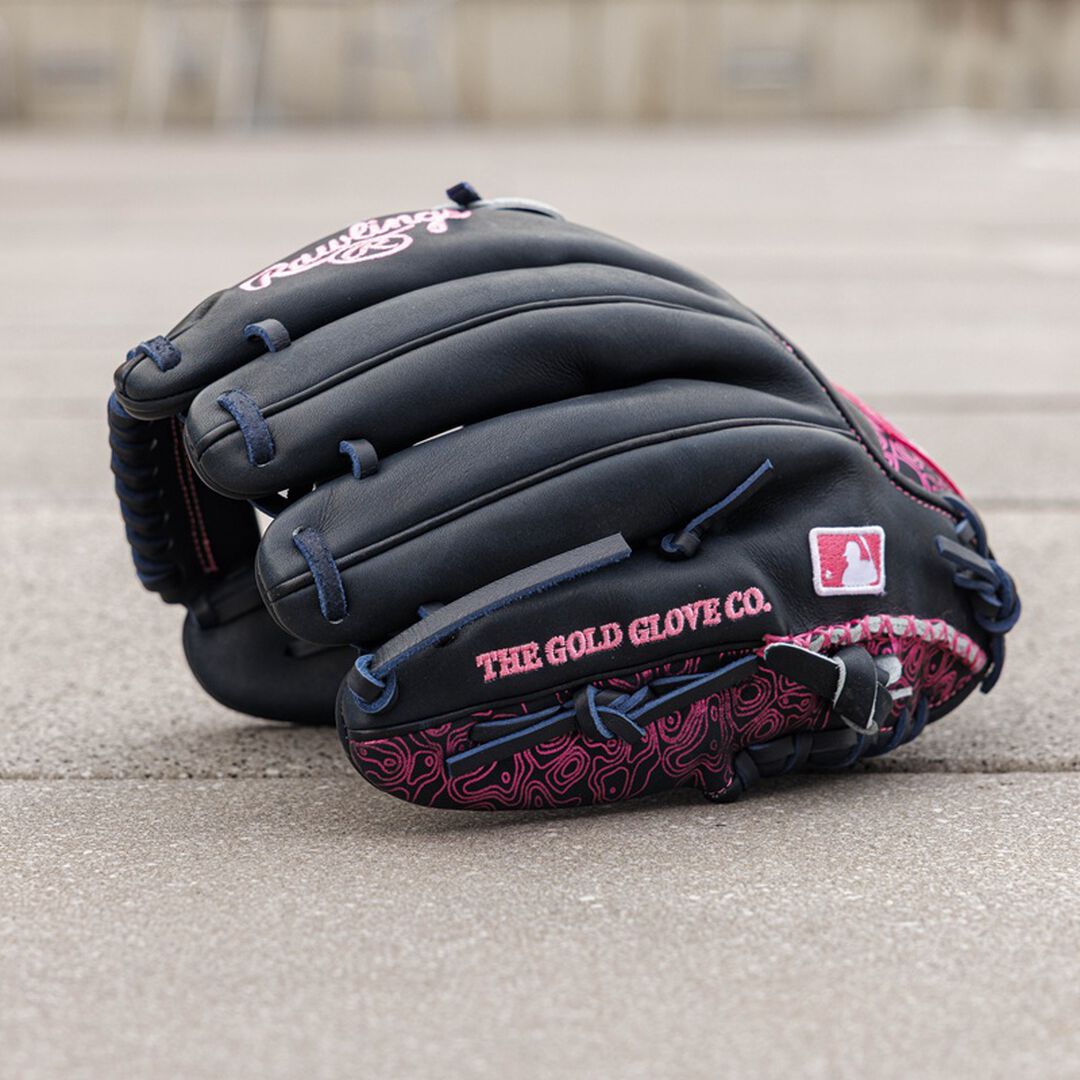 Rawlings Exclusive Holographic Geoprint 11.75 Inch Infield Glove - Image 11