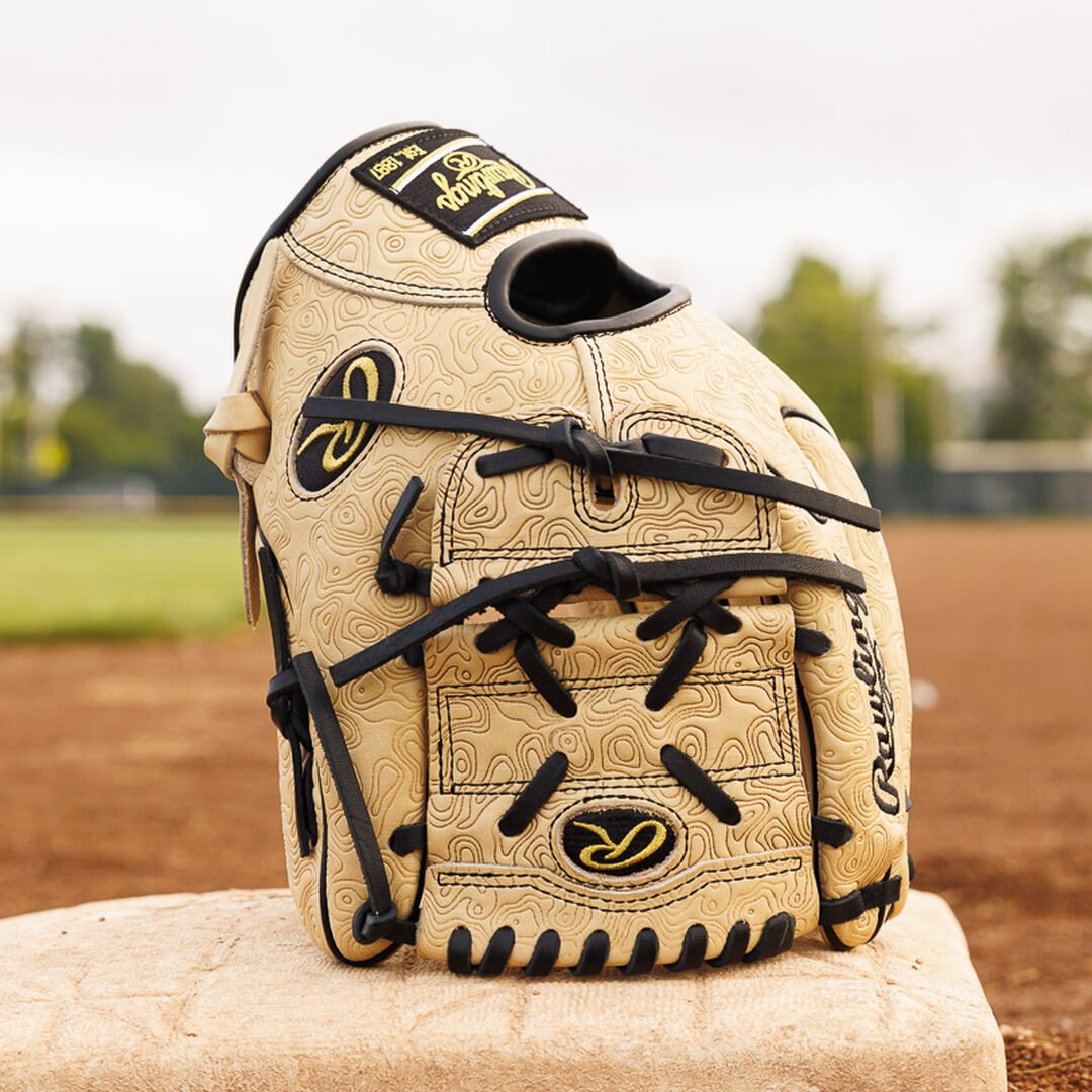 Heart of the Hide 11.75-inch Topo Print Wing Tip Glove - Image 9