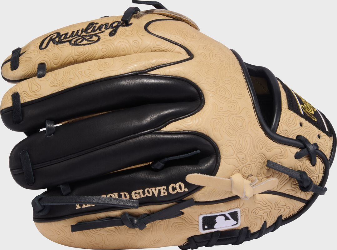Heart of the Hide 11.75-inch Topo Print Wing Tip Glove - Image 6