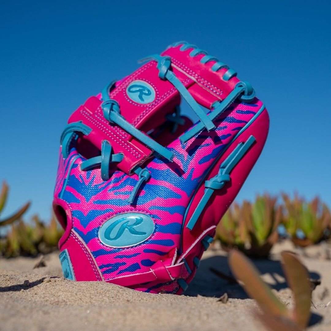 Rawlings Heart of the Hide Spring Break 12 Inch Fastpitch Glove Right Hand Throw - Image 2