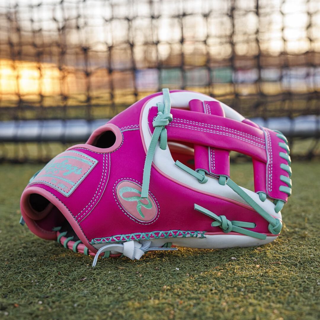 Rawlings Exclusive Berry 11.5 Inch Infield Glove Right Hand Throw - Image 2