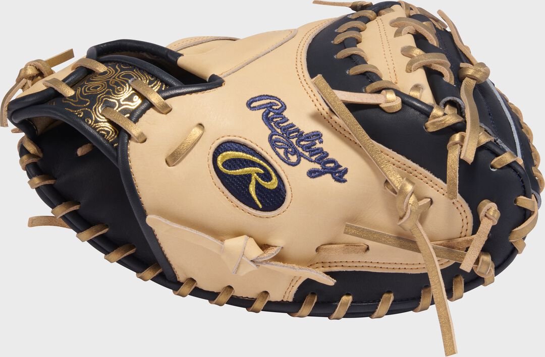 Exclusive Heart of the Hide 33.5-Inch Catcher's Mitt Right Hand Throw - Image 2