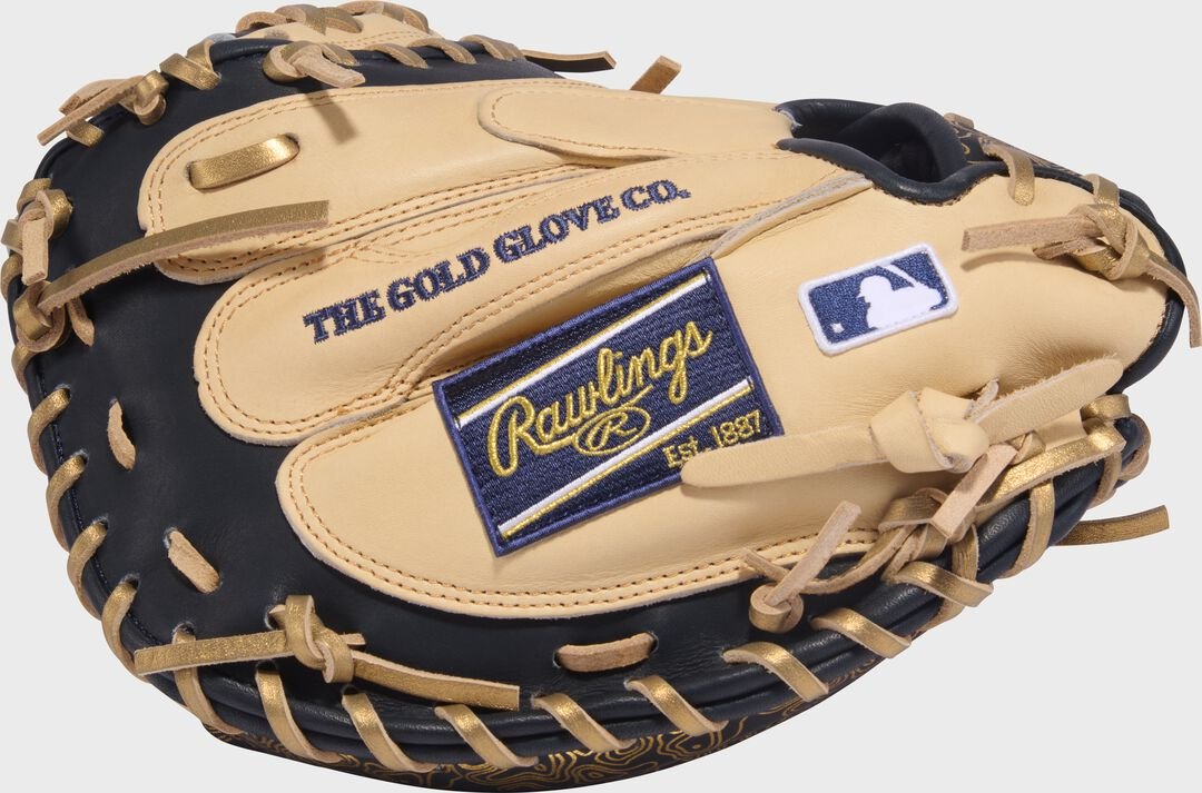Exclusive Heart of the Hide 33.5-Inch Catcher's Mitt Right Hand Throw - Image 5