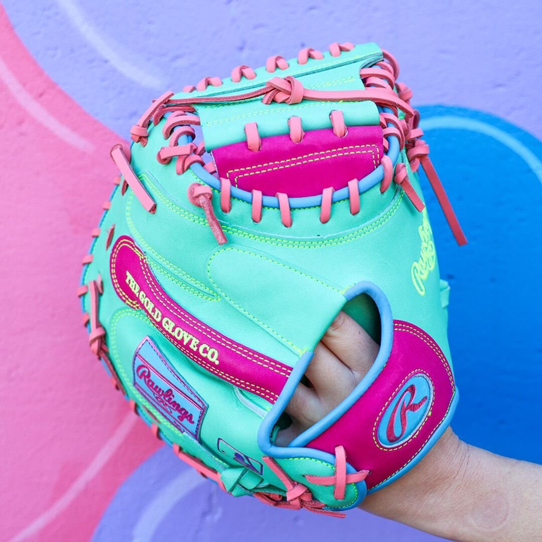 Rawlings Heart of the Hide ColorSync 10 34 in Catcher's Mitt Right Hand Throw - Image 10